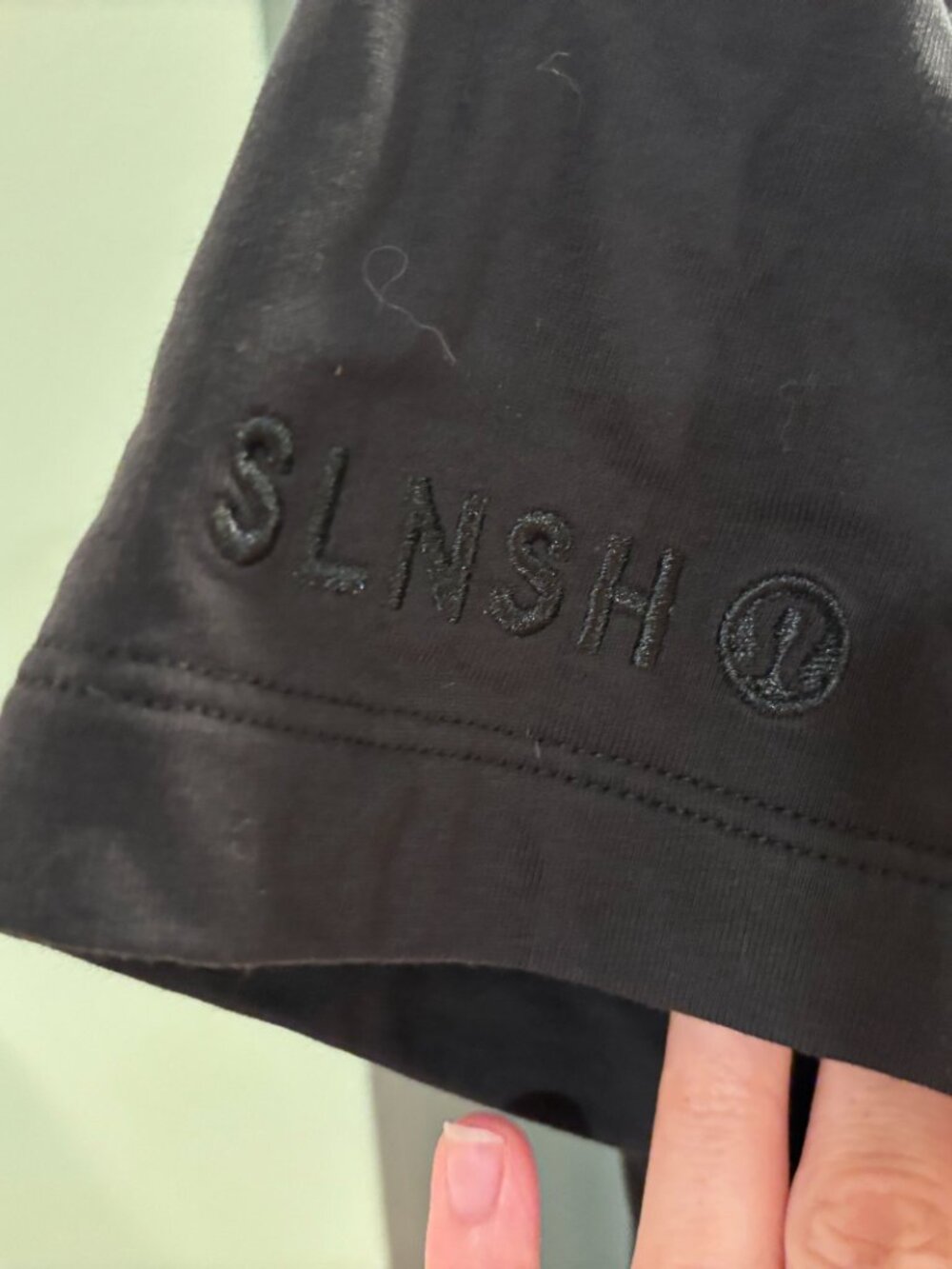 Lululemon Cotton Terry Short-Sleeve Shirt Black *SLNSH Collection Size Large EUC - Picture 6 of 7